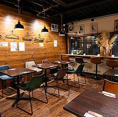 テーブル4名様×6