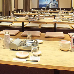 ゆったりとくつろげる掘りごたつ式のお席です！大規模宴会に◎最大75名様までOK！是非、当店へお越しください。※画像はイメージです。