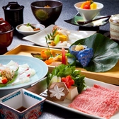 地元で採れた城下かれい・日出の鱧をはじめ、関アジ・関サバ、ふぐ、豊後牛など地産地消の割烹料理・懐石料理を味わうことのできます。※写真は豊後牛しゃぶしゃぶ懐石のイメージです。お料理の内容は季節によって変わります。