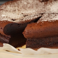 パティシエの手仕事が光る、特別なデザート