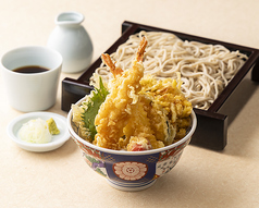 とうもろこしのかき揚げと海老の天丼とせいろ