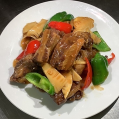 牛肉のしょうゆ煮込み