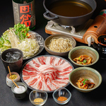 看板のしゃぶしゃぶに加え、料理人が腕をふるう名物料理を満喫できるご宴会向けのコースもございます