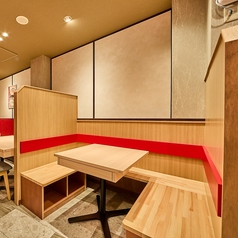 4名様用のボックス席はこちらです
