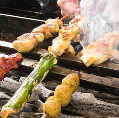 焼き鳥の旨み・風味を引き立てる紀州備長炭