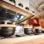 一番人気の<土鍋>シリーズは自慢のひとしな。来たら必ず食べてほしい絶品です。