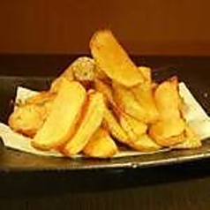 皮付きフライドポテト french fries