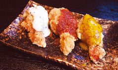 韓国チキン〈ハニーマスタードソース・BBQソース・ハニークリームチーズソース〉 各