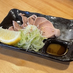 うま塩だれのタン刺し※