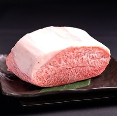 鮮度に自信の黒毛和牛焼肉を提供