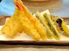 天麩羅盛り合わせ（ハーフサイズもあります）