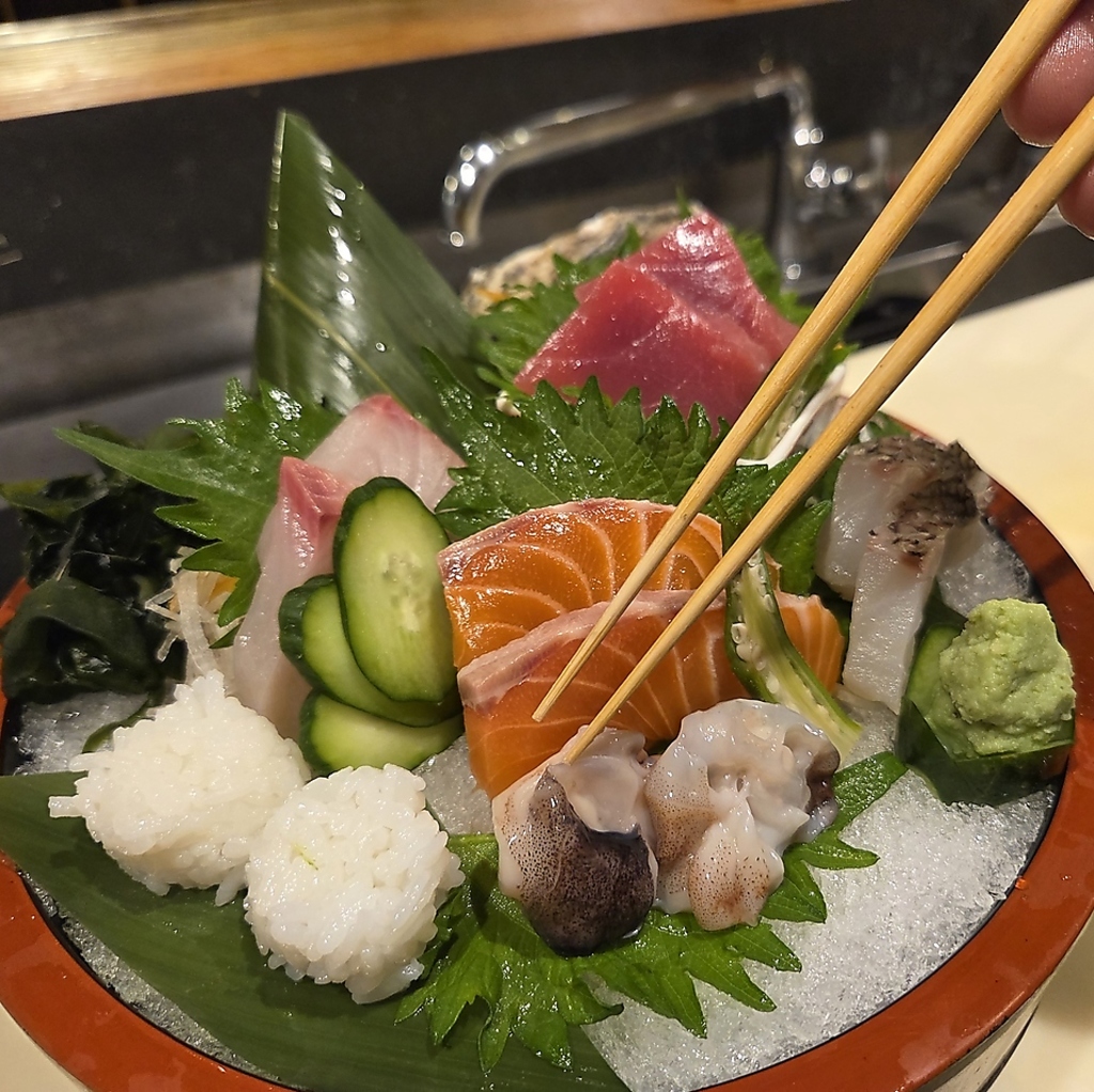 産地直送の伊勢志摩＆伊勢湾で採れた、新鮮なお刺身をどうぞ。