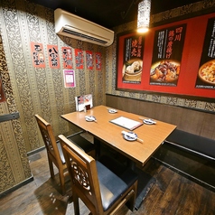 店内はアットホームながらも、ゆったりとした落ち着いた空間です♪