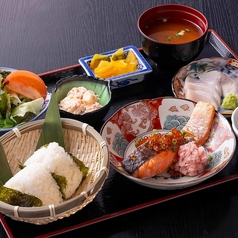 え、おにぎり食べ放題！？コスパ最強居酒屋ランチ！