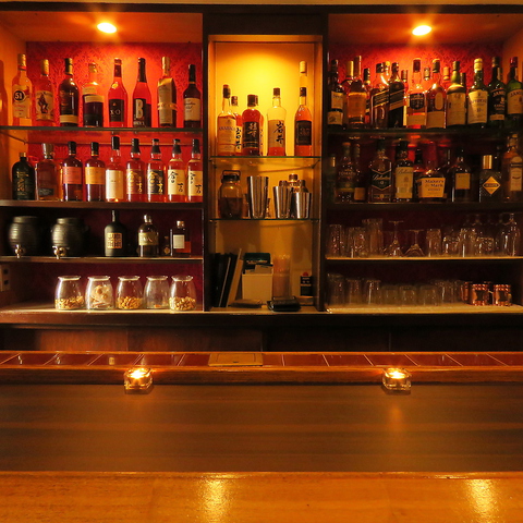 路地を入ったビル3階の隠れ家Bar◆人気のジャパニーズウイスキーも豊富にご用意。