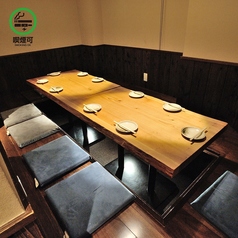 炭火焼鳥まこ家なんば3号店の雰囲気2