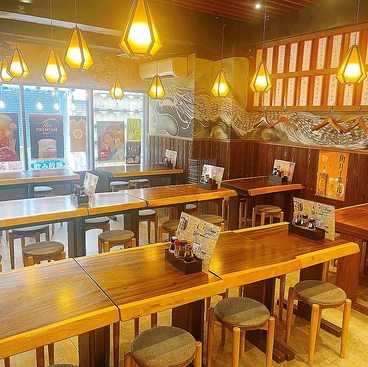 焼小龍包 ハイボール酒場 ドラミの雰囲気1