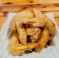 味は6種類の手羽唐揚げ
