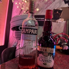【単品飲み放題にも◎】カシス・カンパリ系の定番カクテルもすべて飲み放題対象！の写真