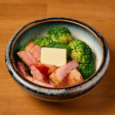 ブロッコリーとベーコンのバター焼き