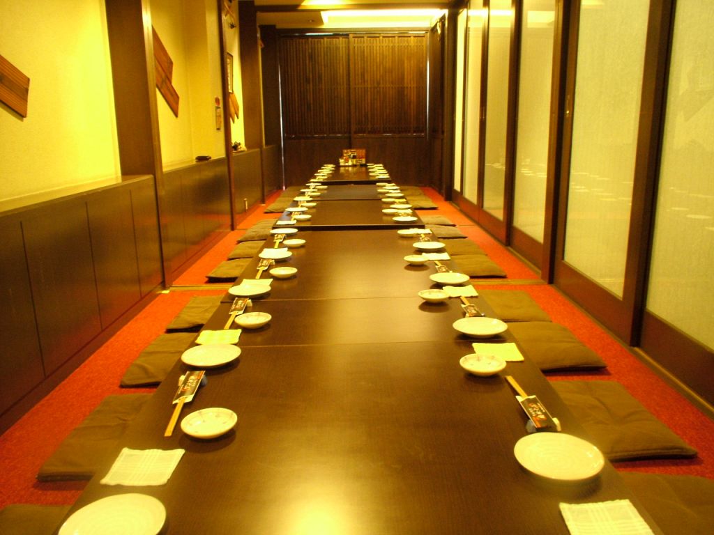 各種ご宴会には、最大110名様までの掘りごたつ座敷！