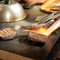 こだわりのお肉をじっくりと