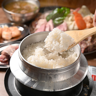 釜炊きご飯と肉盛りで楽しむ贅沢な時間