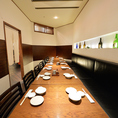 大人気の宴会個室。最大14名様まで座れます。（8名様以上～）※人数はご相談に応じます！