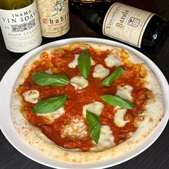 Pizzaマルゲリータ(トマトソース・モッツァレラ・バジル)
