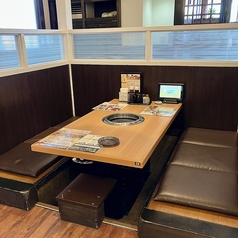 掘りごたつ席