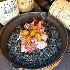 イカ墨ガーリックライス