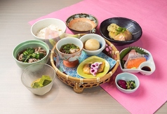 華やかとろろ御膳