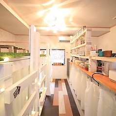 DIY cafe 梅田中崎町店の雰囲気3