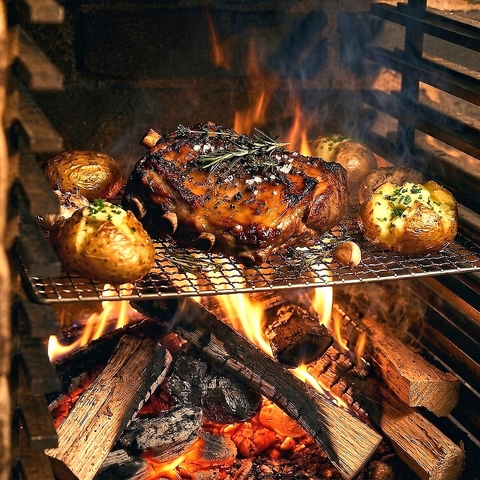 4月23日（木）NEW OPEN！！薪火の炎が揺らめく中で焼き上げる厳選された料理を堪能♪