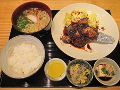 地鶏骨付もも焼定食