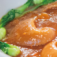 8/13～15の3日間は鮑やフカヒレを使った贅沢な一皿も