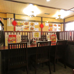 お一人でもふらっと立ち寄れるカウンター席。