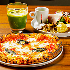 ランチの選べるピッツァは種類が豊富♪♪２０種類以上！