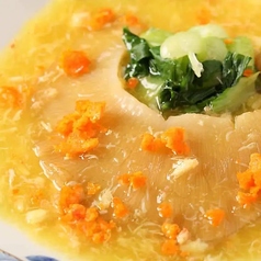 国産『フカヒレ』の姿煮込み 濃厚!カニの内子あんかけ