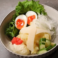 囲の手作りポテトサラダ