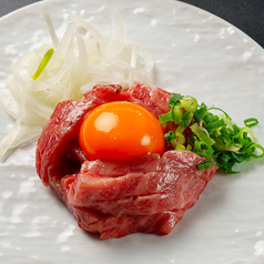 黒毛和牛炙りユッケ