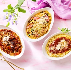 牛肉のラグー(ミート)/焦がしチーズときのことベーコンのミートクリーム(ミート)