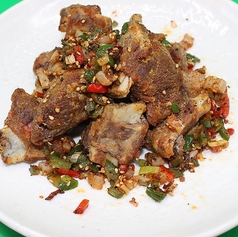 スペアリブの塩胡椒炒め