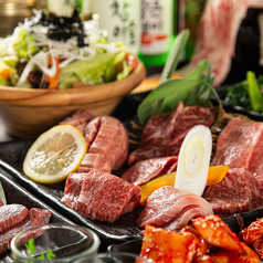 韓国家庭料理 豚ブザ 新宿店の特集写真