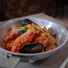 大海老と魚介の漁師風トマトソース「ペスカトーレ」