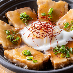 豚の角煮　温玉付き