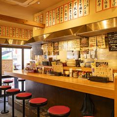 是非カウンターでハッピーアワーをお楽しみ下さい♪朝１１時～１８時平日(月曜～金曜)限定でハッピーアワーを行っております！生ビール３１９円(税込)、焼酎２６４円(税込)、酎ハイ２０９円(税込)、ハイボール２０９円(税込)とお得にお酒を楽しむ事が出来ます♪是非、クーポンをご利用下さい♪#大阪＃梅田＃食べ飲み放題＃