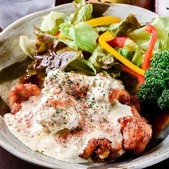 自家製タルタルが決め手♪人気のチキン南蛮と地酒を嗜むの写真