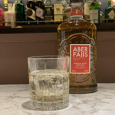 ウイスキー　（ストレート,ロック,ソーダ,水割りなど）