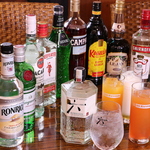 お好きな料理と自由に。スタンダードから銘酒揃いのプレミアムまで、単品飲み放題をご用意！